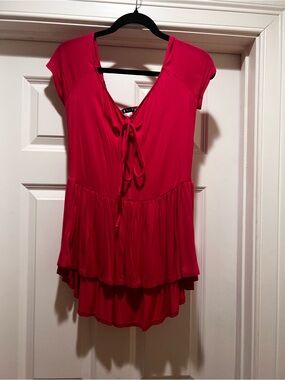 Venus fuchsia Tiered Tie-Front Women's Top